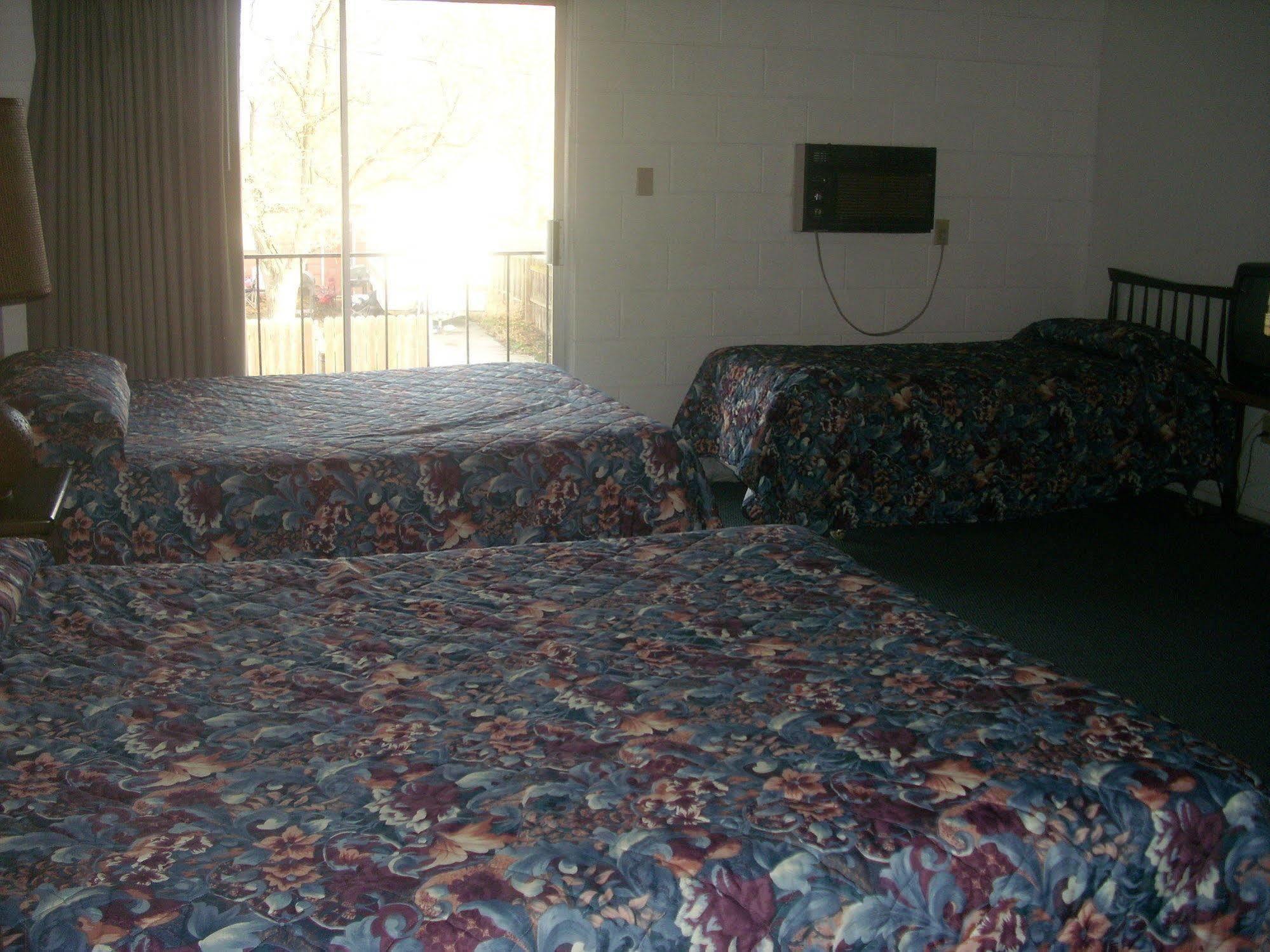 M&M Motel Connell Экстерьер фото